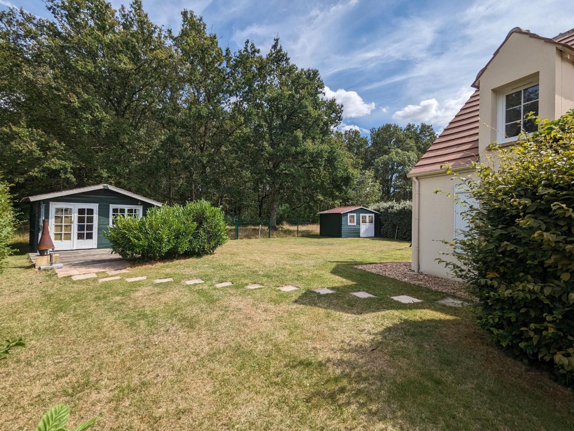 Lumineux Au Calme Avec Jardin, Golf, Balades En Foret, Barbecue Et Velos A - Fr-1-590-367 Holiday home Donnery